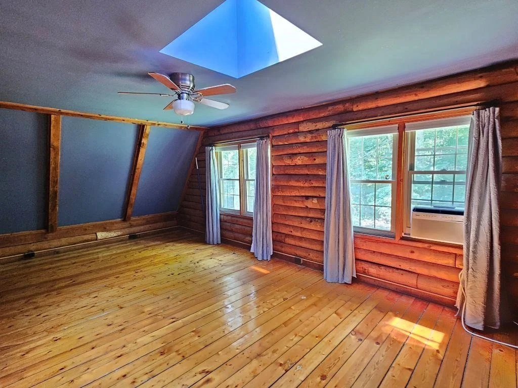 Photo of 423 Old Walpole