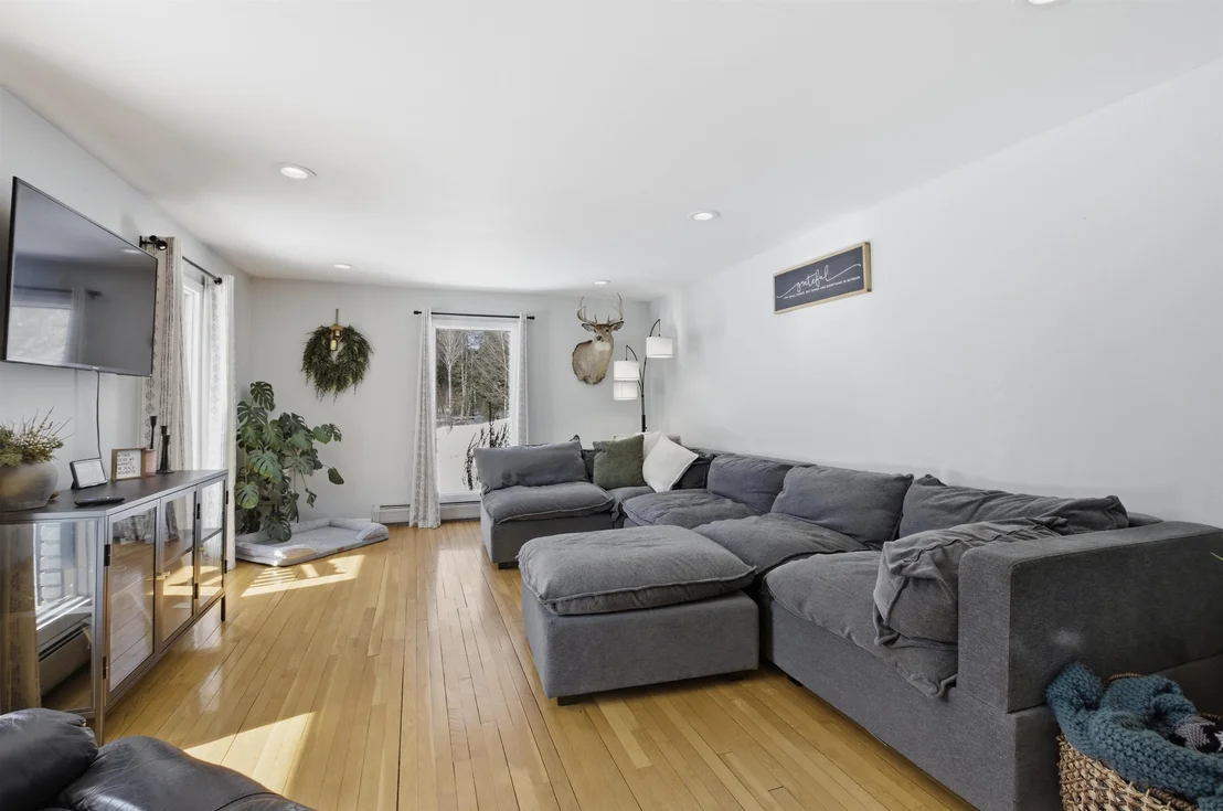 Photo of 438 Canaan Hill