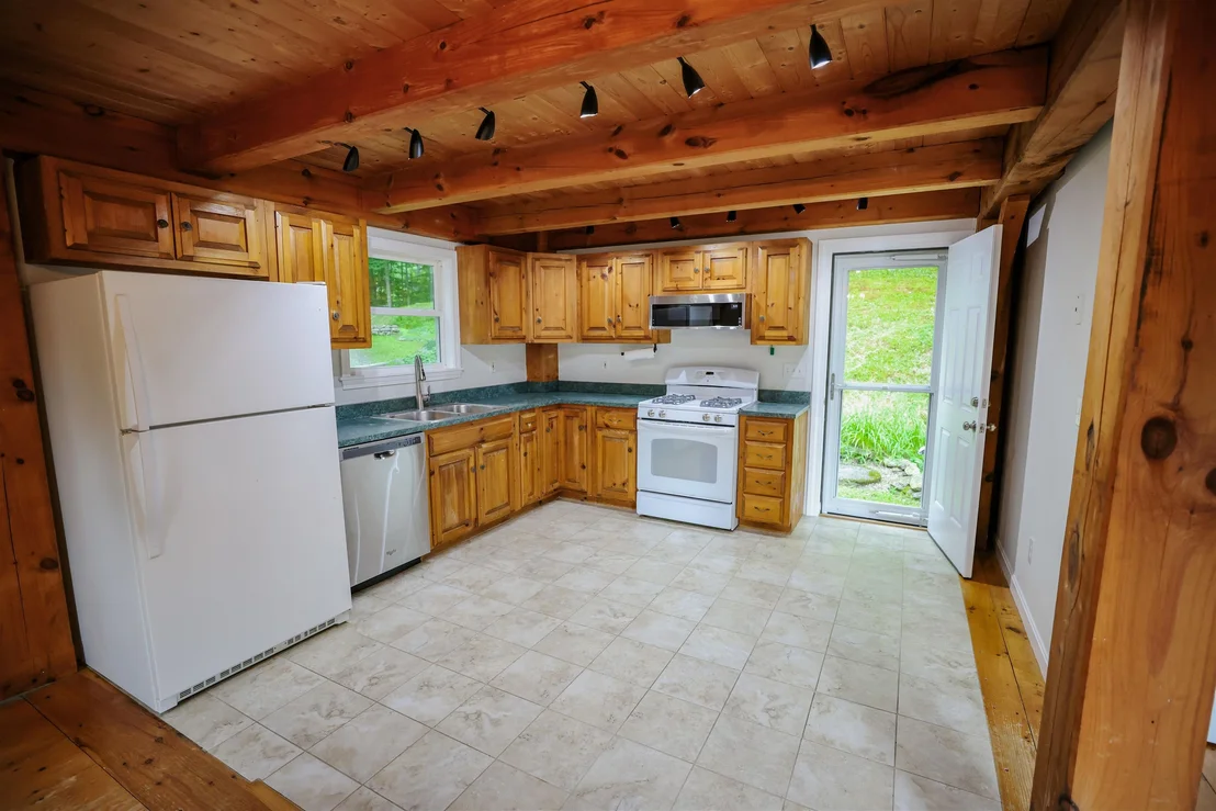 Photo of 570 Upper Meehan
