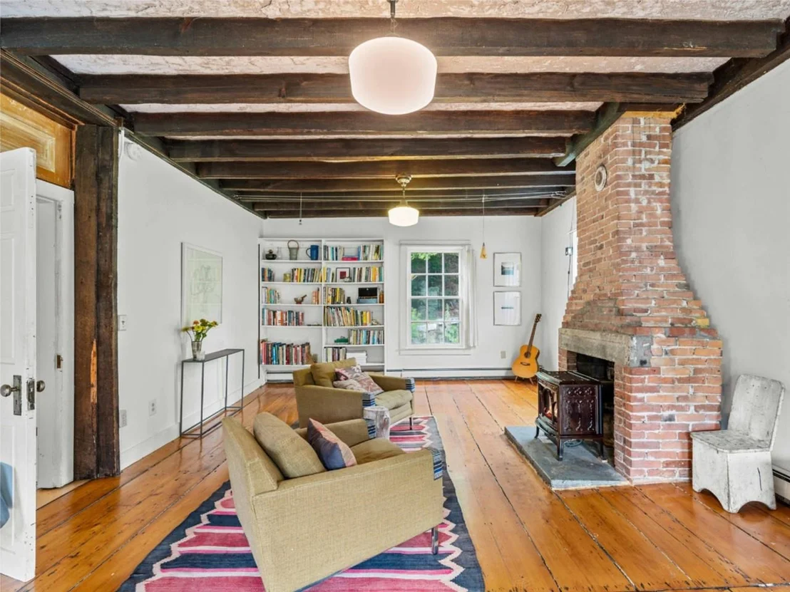 Photo of 3171 Brook