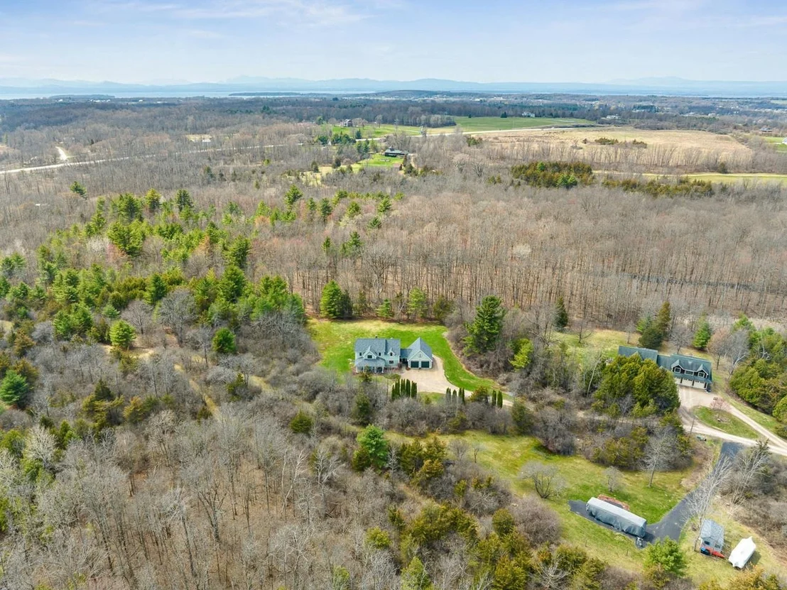 Photo of 79 Featherbed