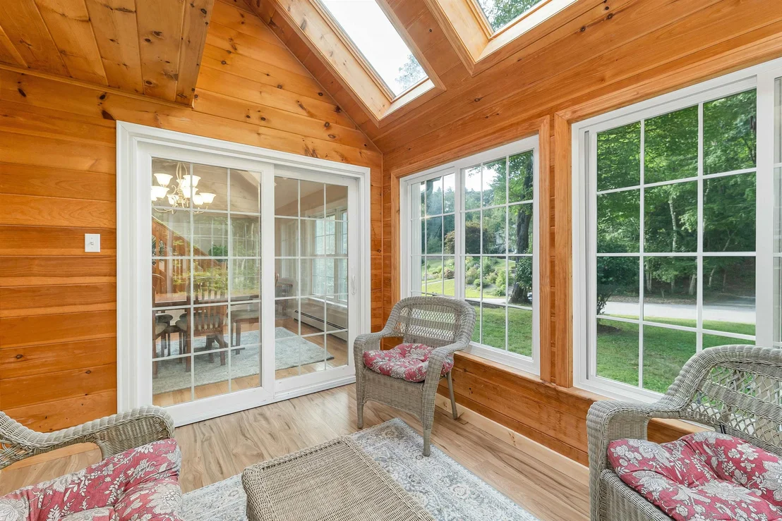 Photo of 38 Sharon