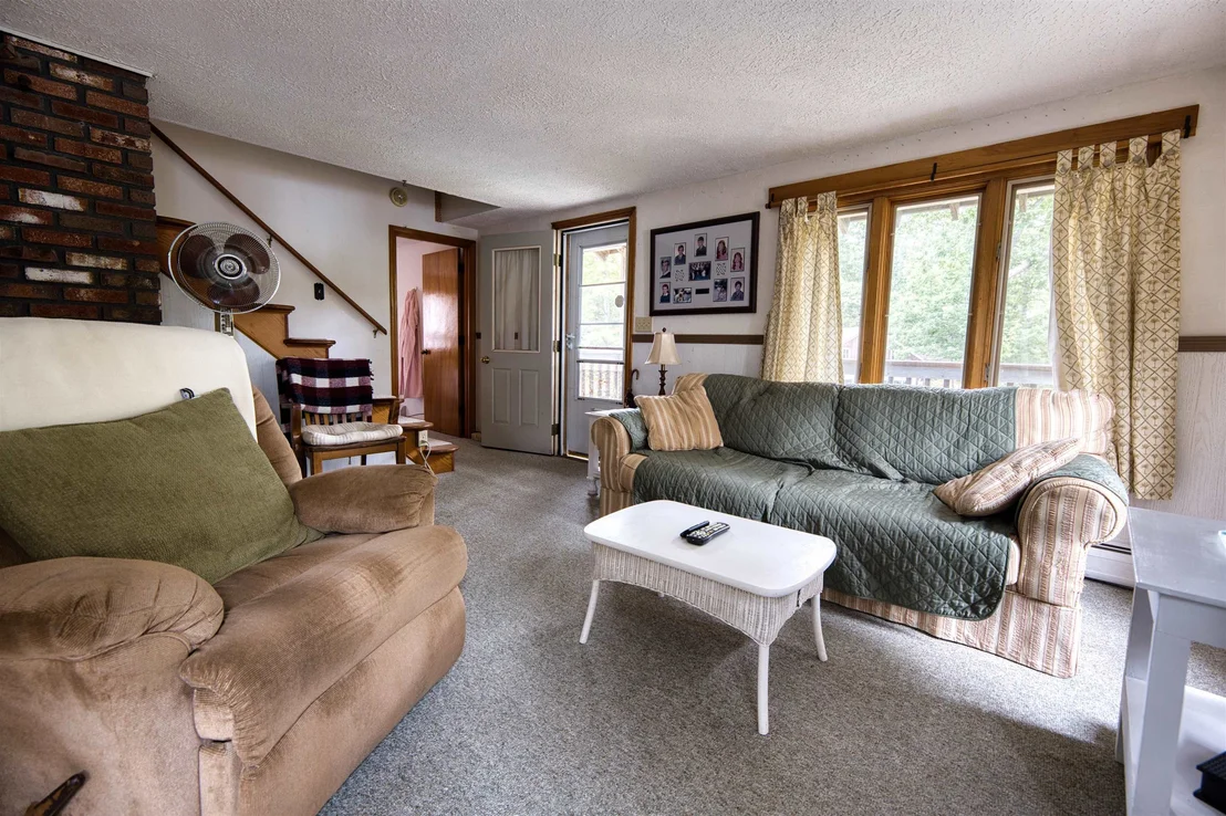 Photo of 463 Huckins