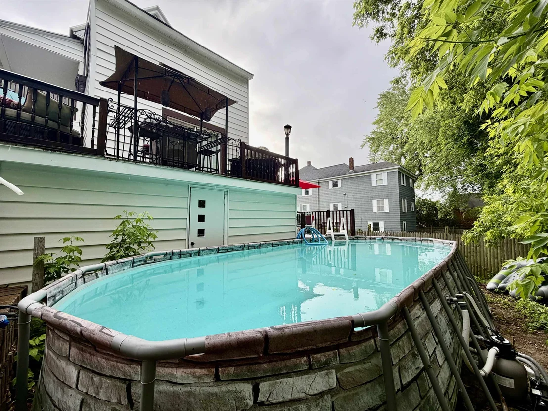 Photo of 355 Willard