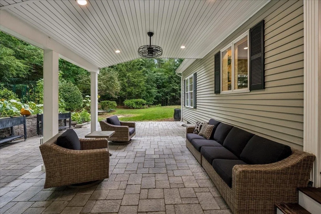 Photo of 75 Tirrell