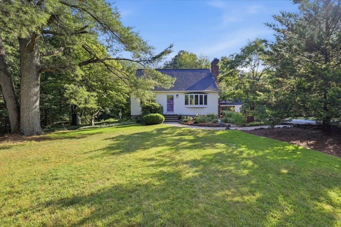 Photo of 16 Lakeview