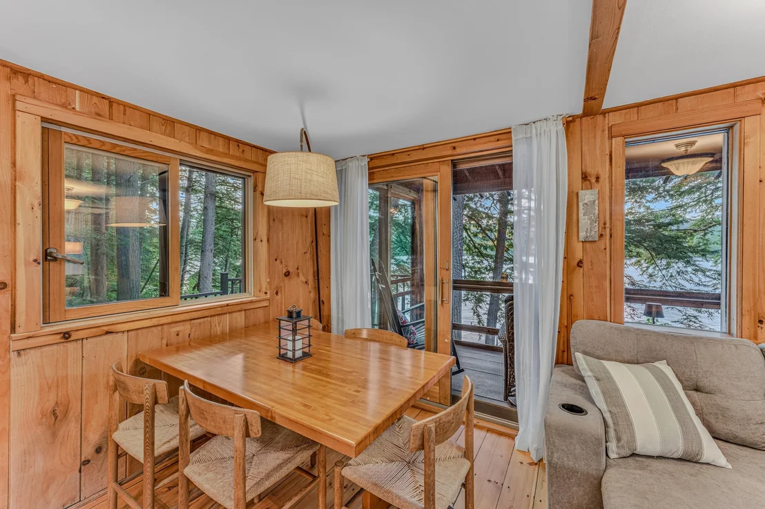 Photo of 16 Hemlock