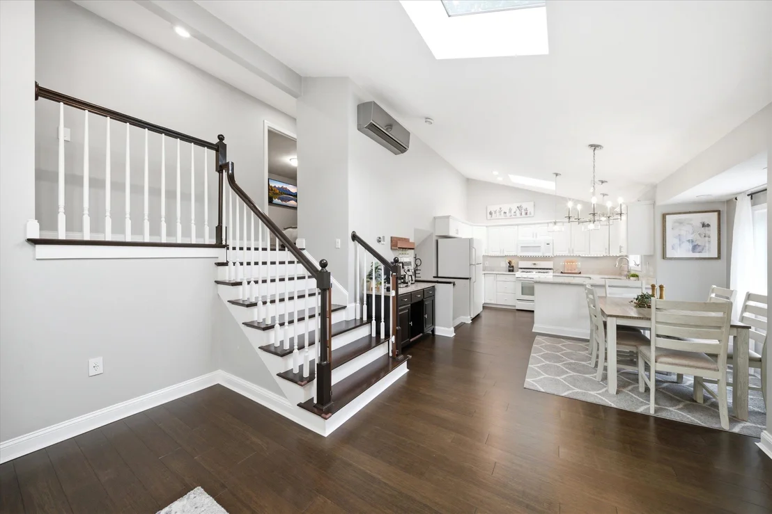 Photo of 107 Hackett Hill