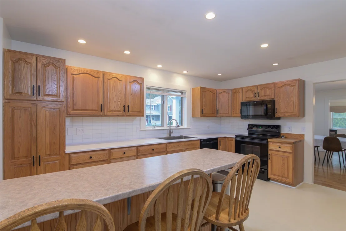 Photo of 64 Maple