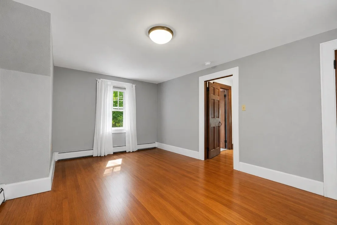 Photo of 2 Glendale