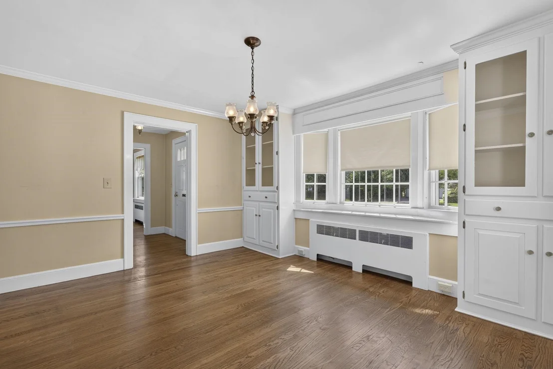 Photo of 831 Maple