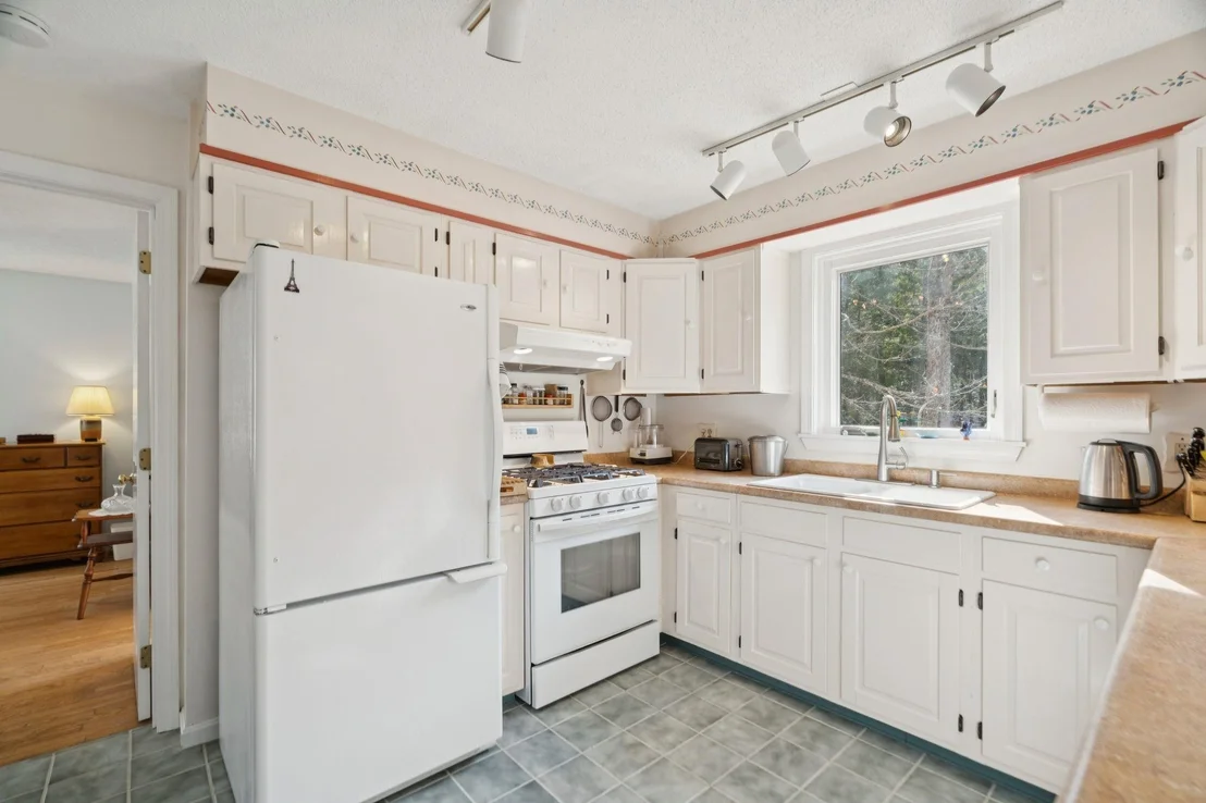 Photo of 455 Hawk Pine