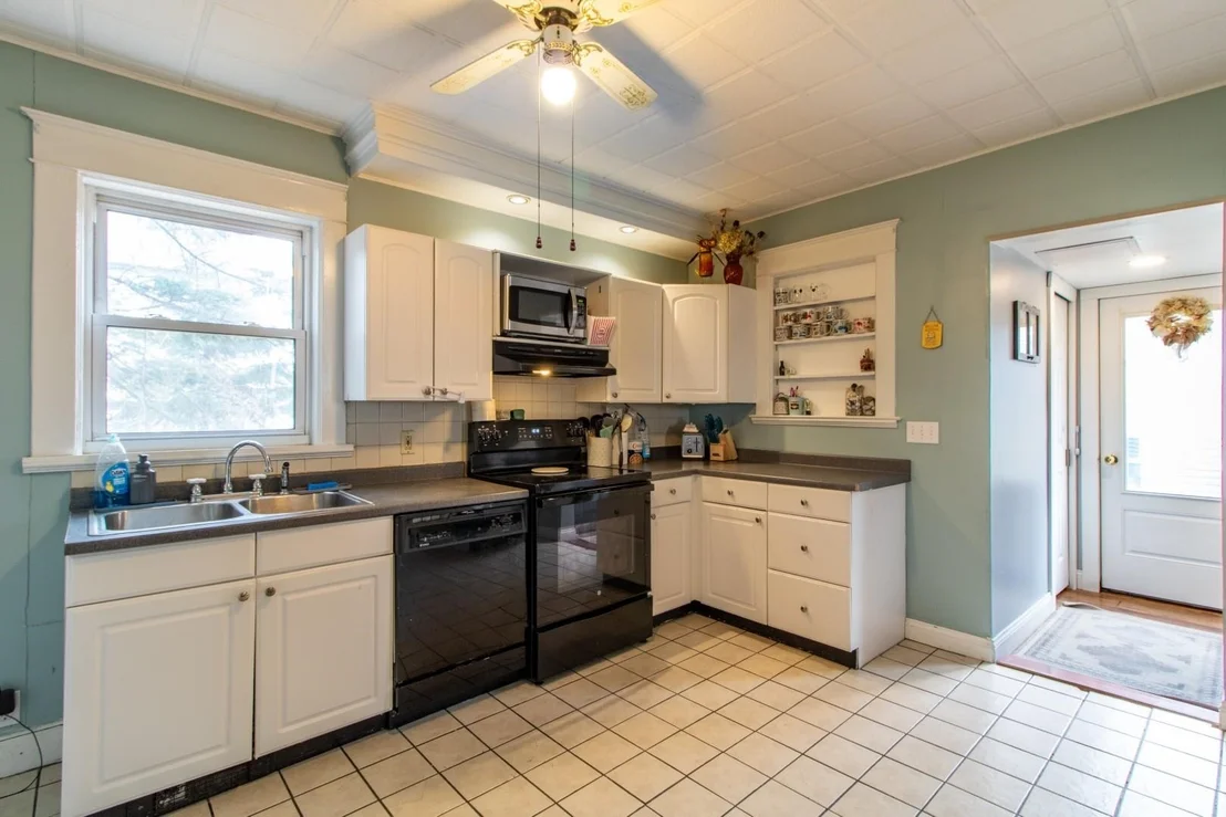 Photo of 44 Taylor