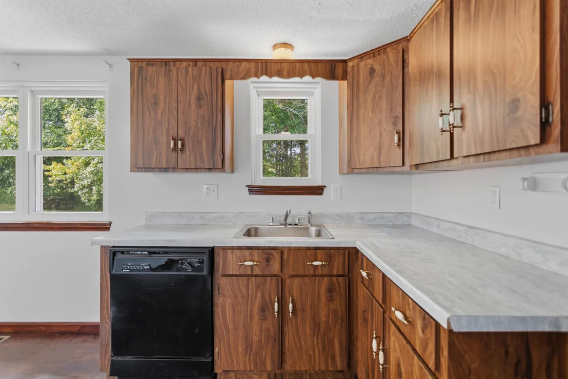 Photo of Unit UNITLUNITR at 31 Juniper