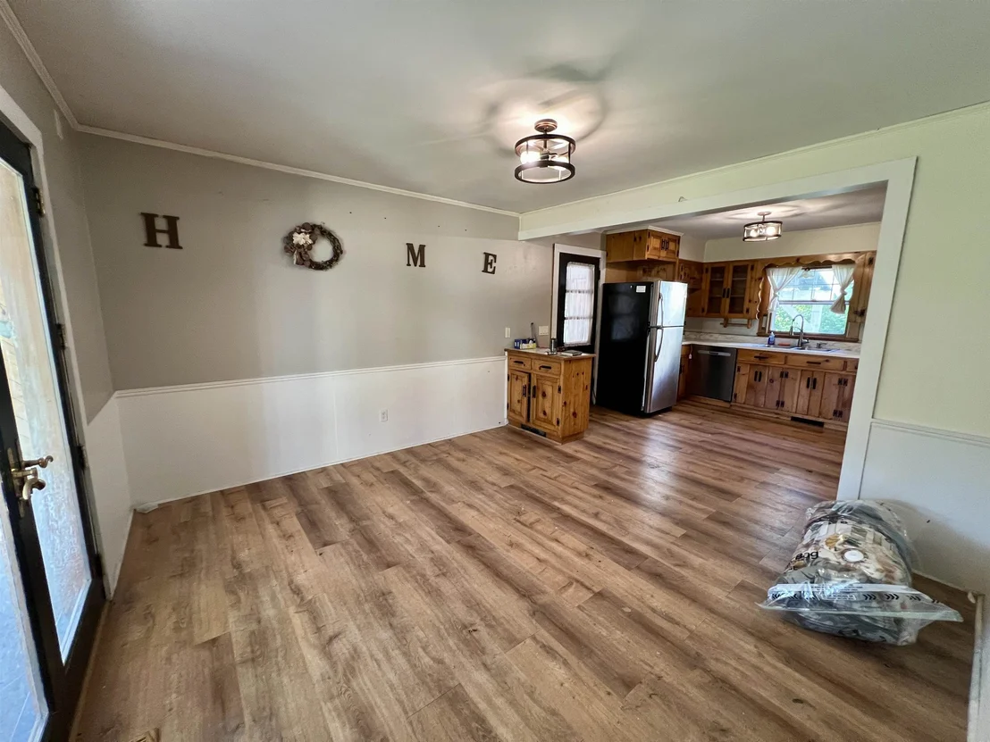 Photo of 159 Riverdale