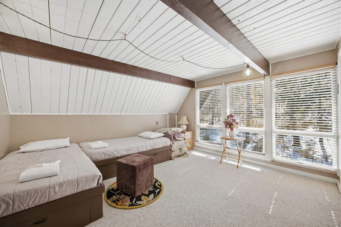 Photo of 70 Spring Hill