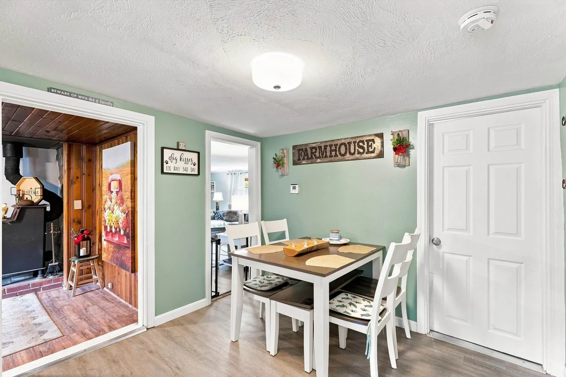 Photo of 33 Beacon Hill