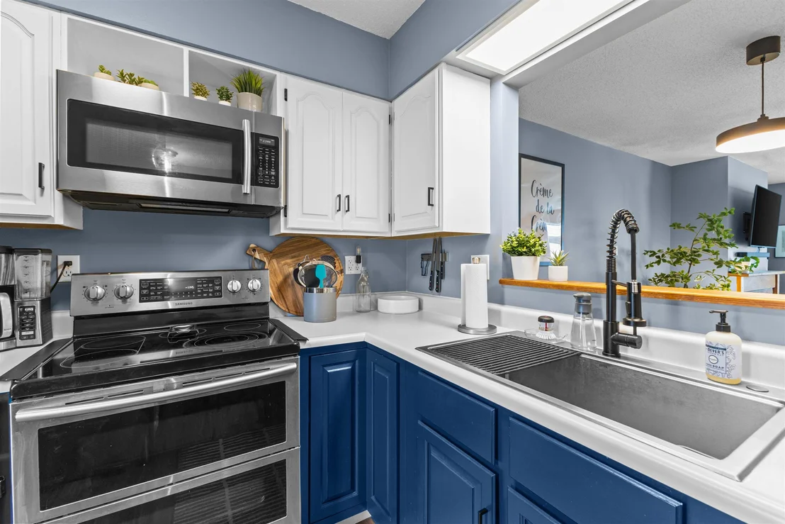 Photo of 423 Westview