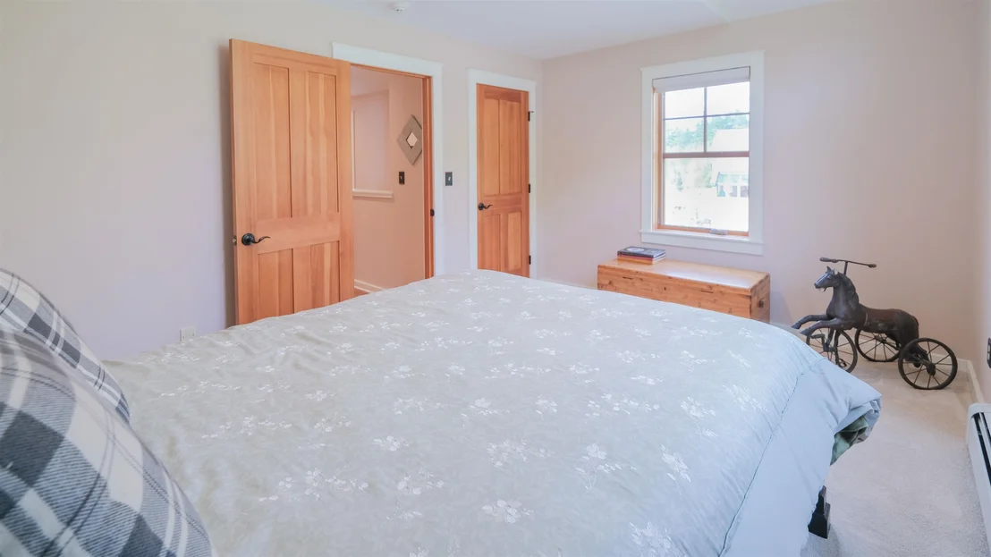 Photo of 42 Deerfield