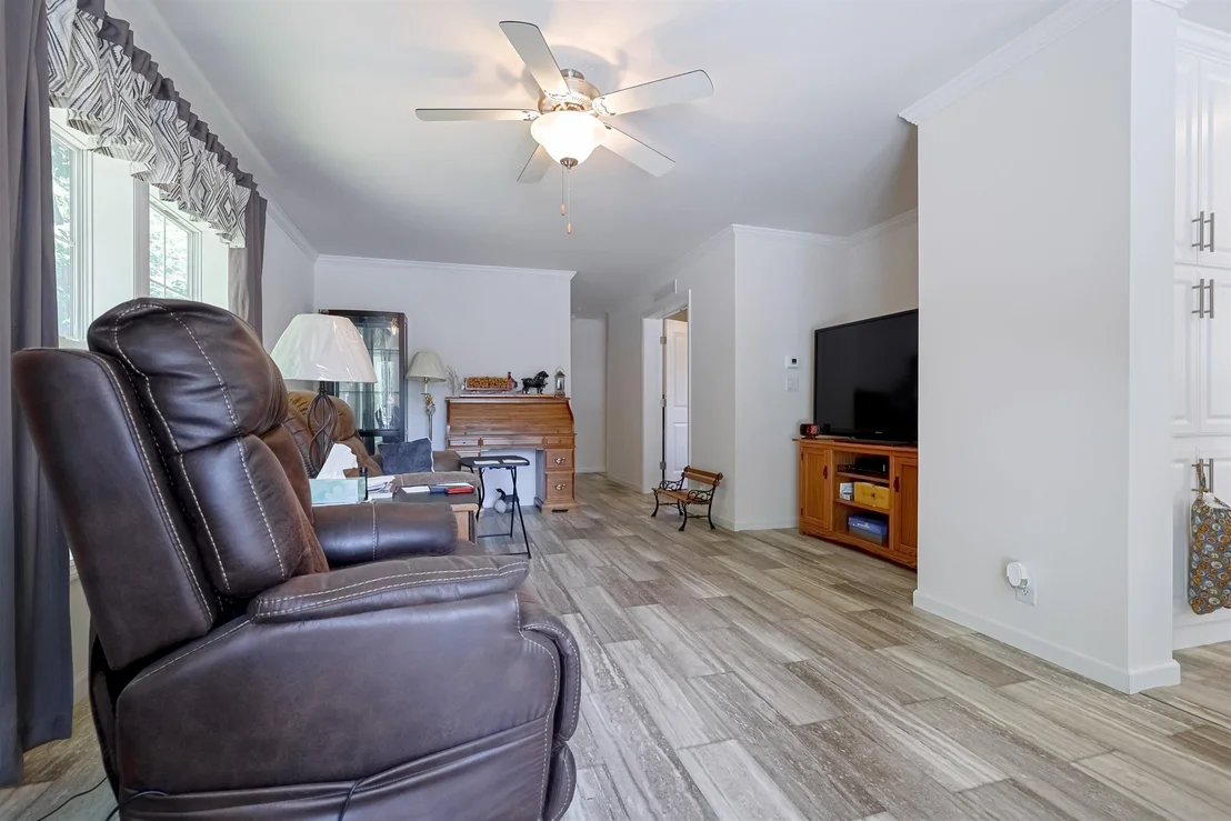 Photo of 139 Robinhood
