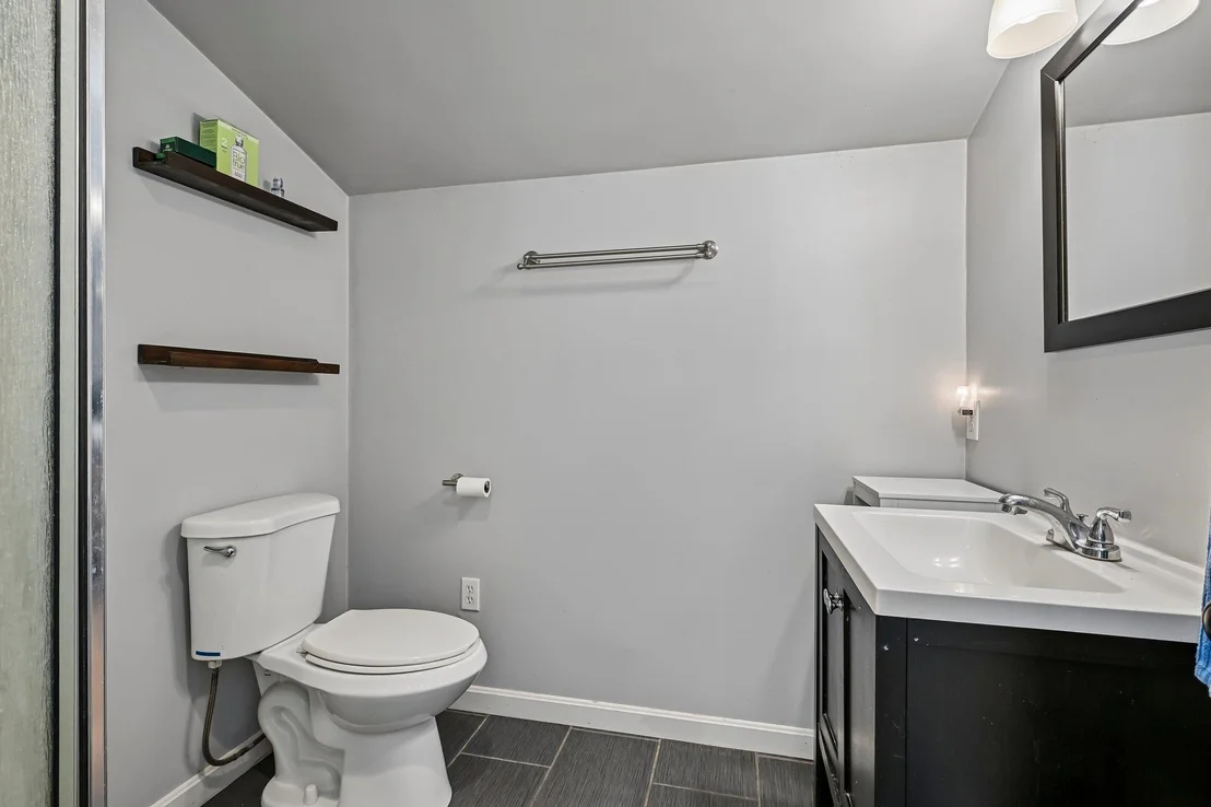 Photo of 76 Holts Point