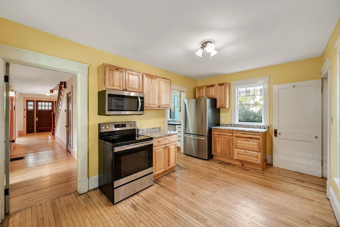 Photo of 173 Central