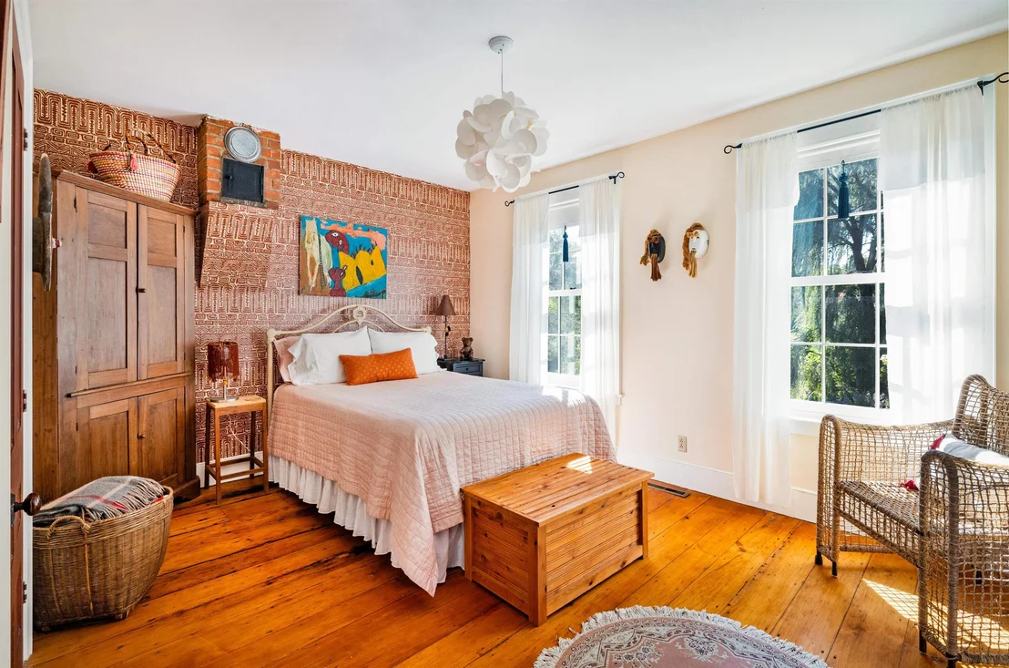 Photo of 888 Botsford