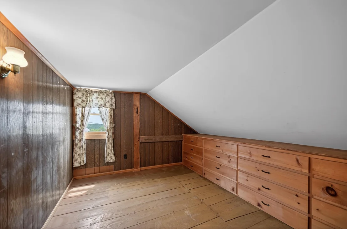 Photo of 2245 Burrington Hill