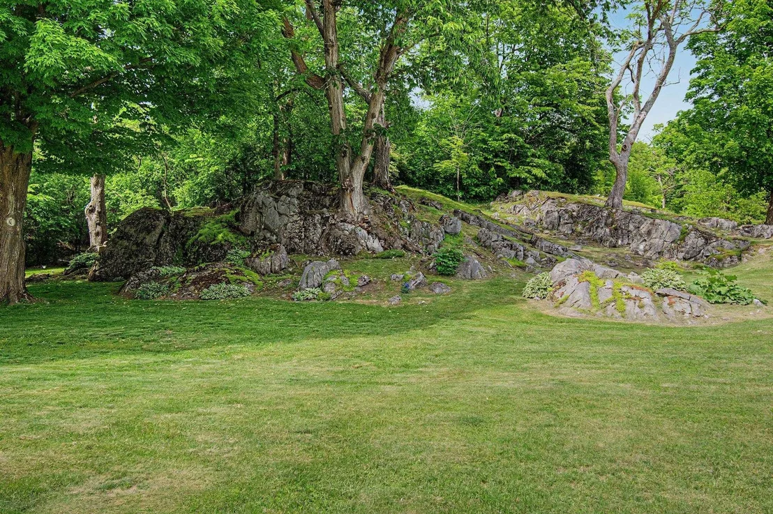 Photo of 2446 Carter Hill