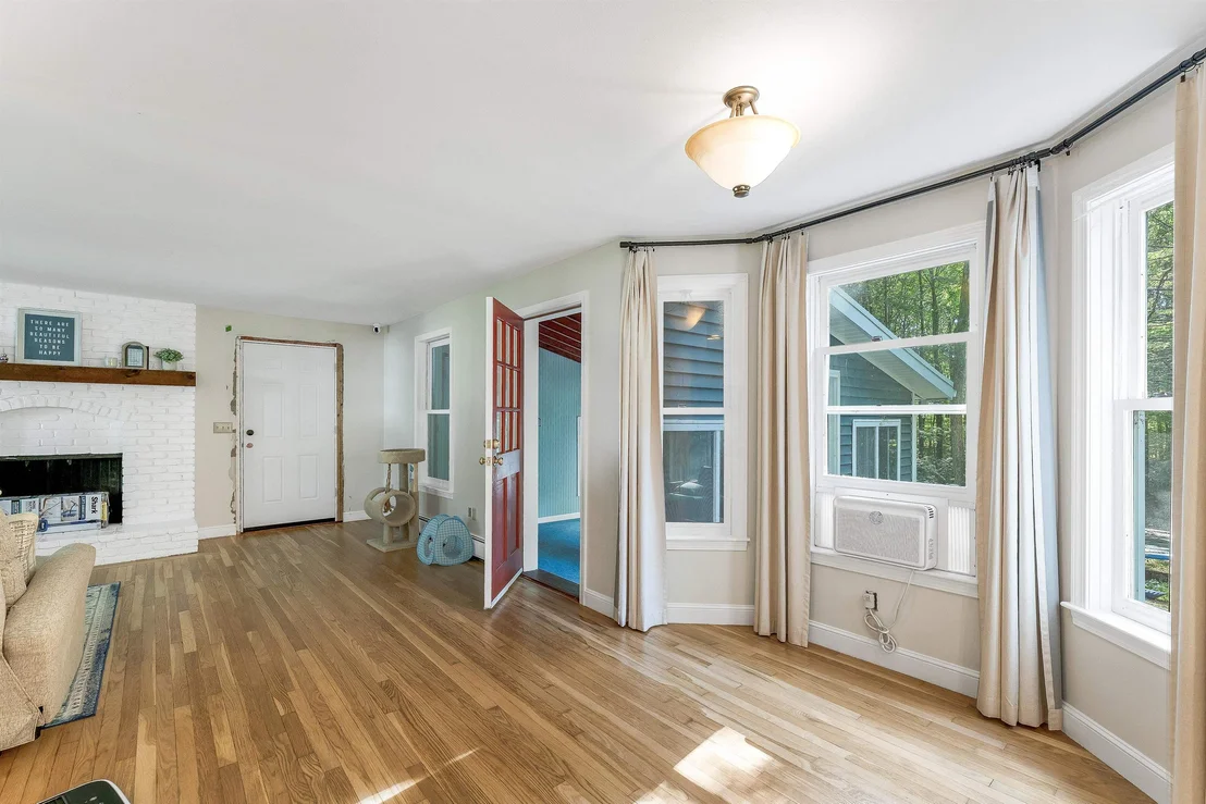 Photo of 9 Meadowview