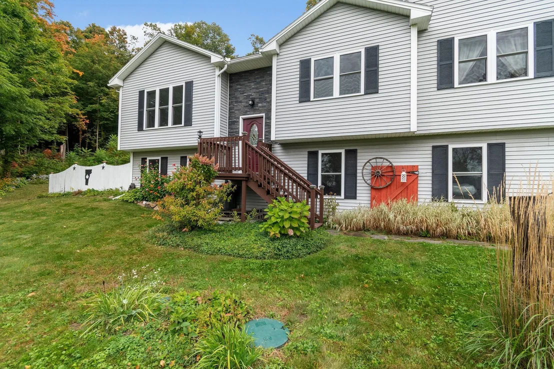 Photo of 387 St. Albans