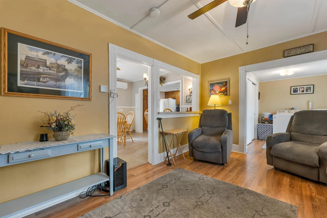 Photo of 101 Pine