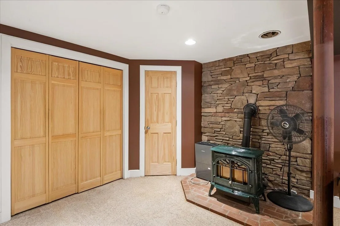 Photo of 381 Bennett