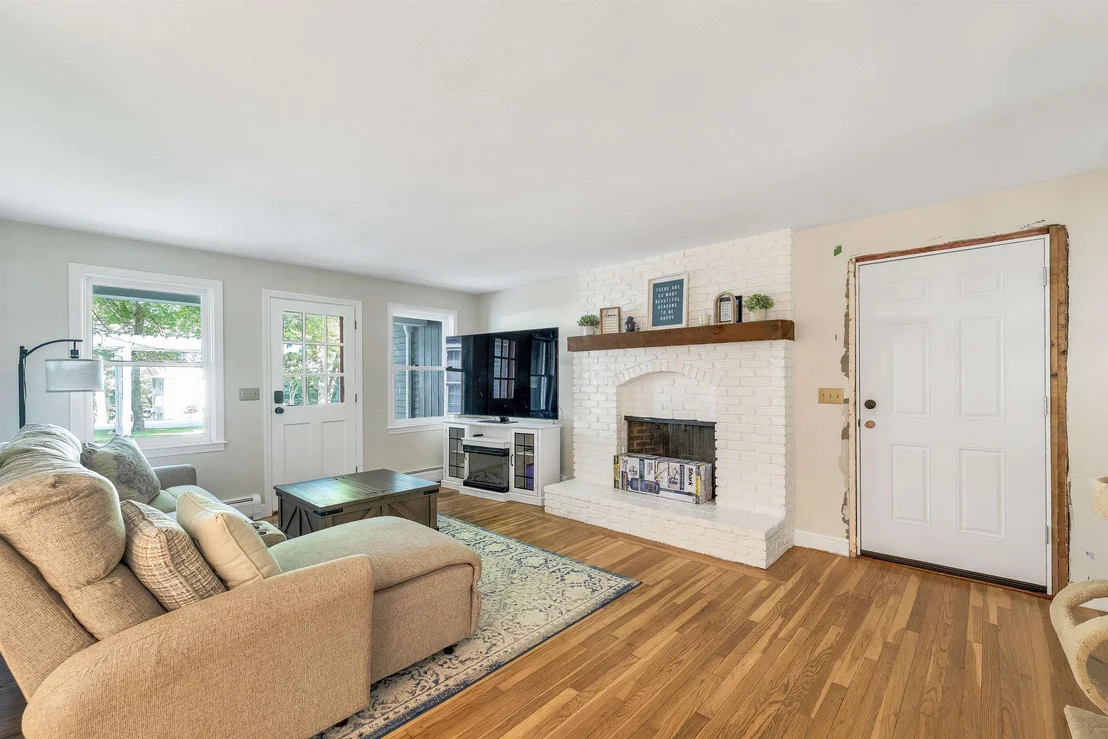Photo of 9 Meadowview