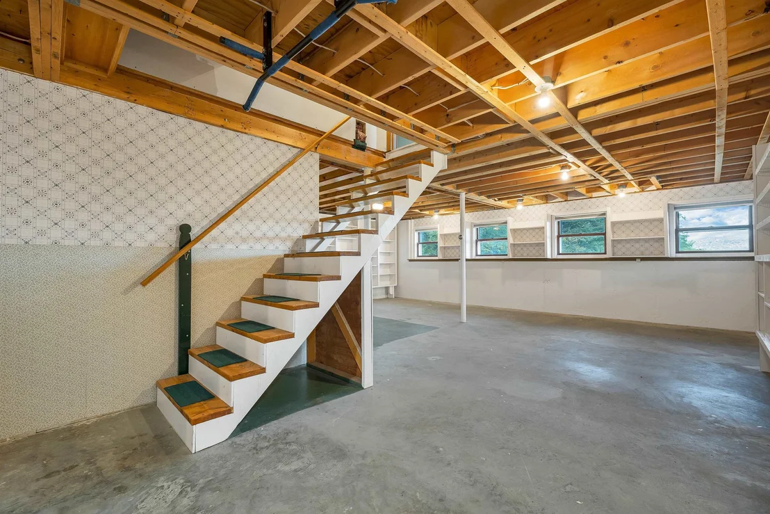 Photo of 952 Plains