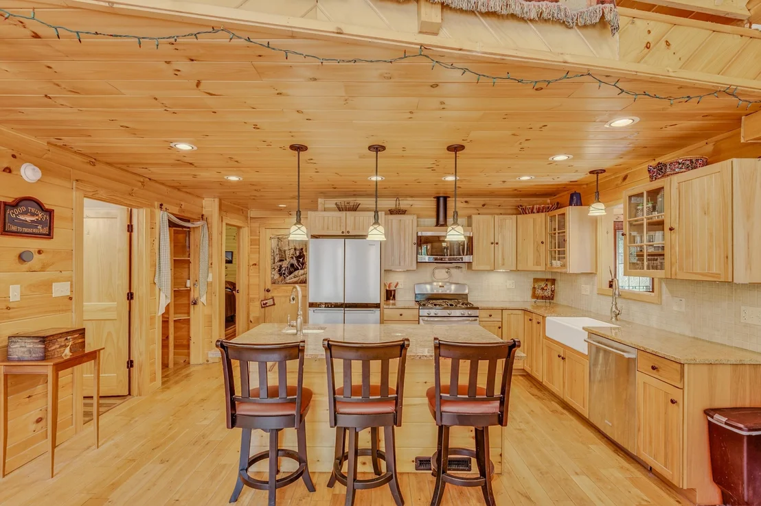 Photo of 1560 Cherry Valley