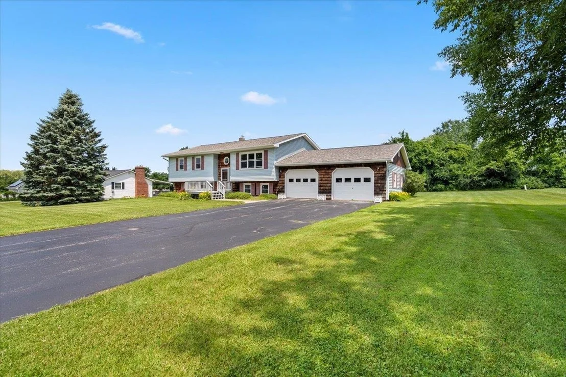 Photo of 17 Meadowbrook