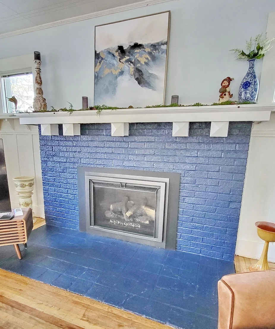 Photo of 2480 Main