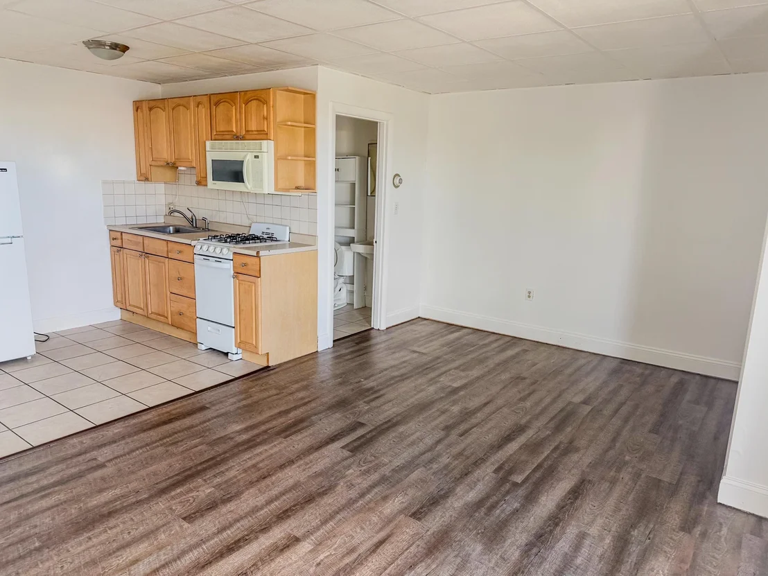 Photo of Unit 7 at 933 Ocean