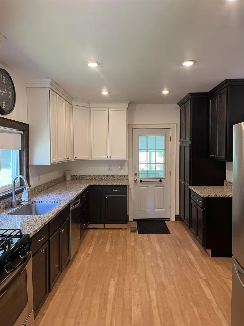 Photo of 24 Pleasant