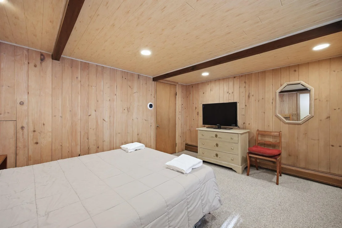 Photo of 70 Spring Hill