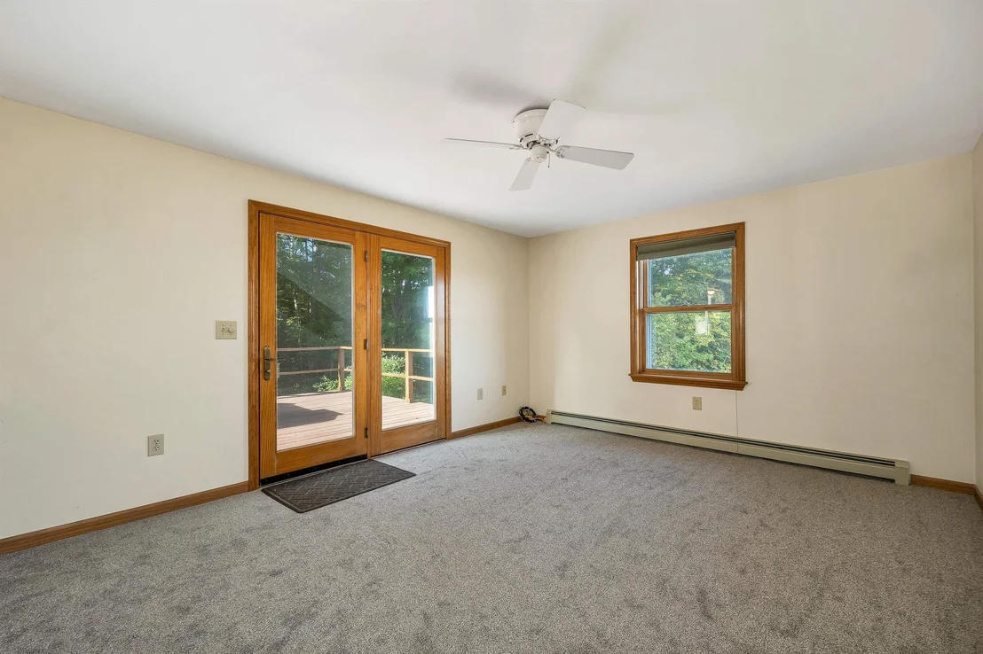 Photo of 952 Plains