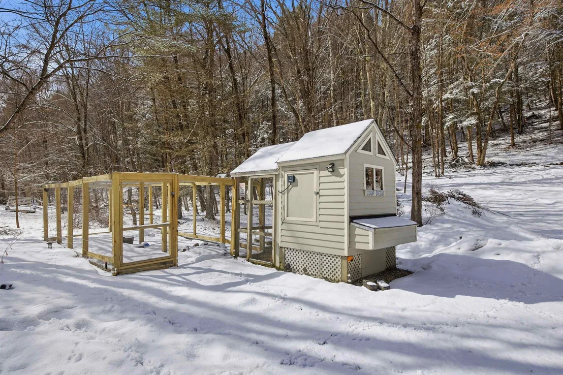 Photo of 692 Old Walpole
