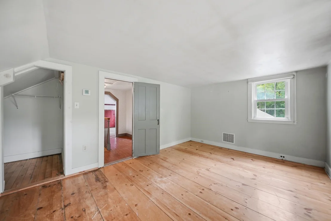 Photo of 60 Old Deerfield