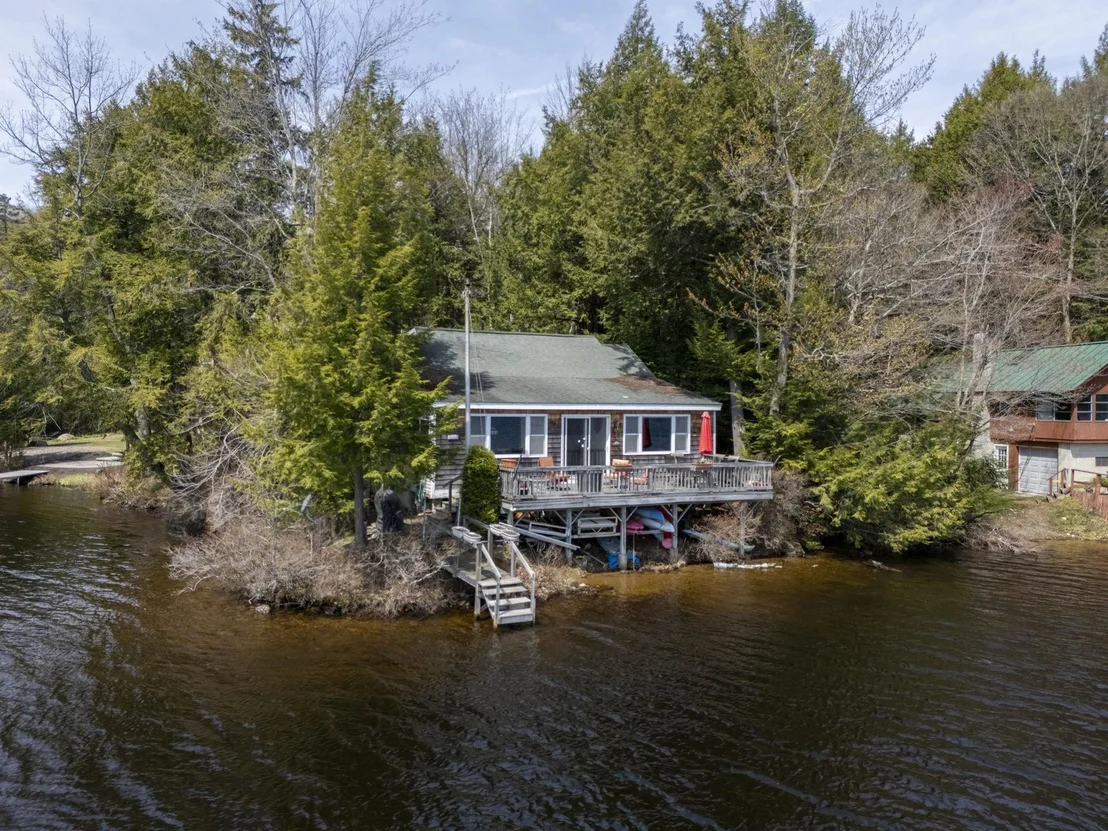 Photo of 408 Whitney