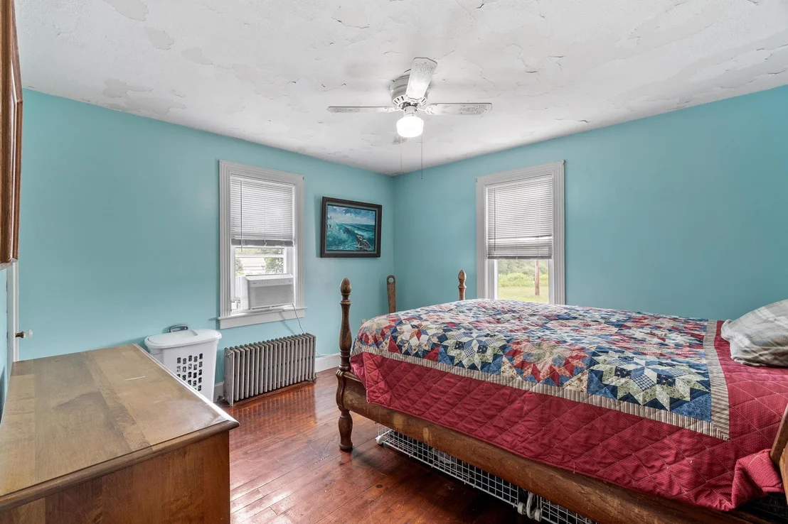 Photo of 32 Rollins