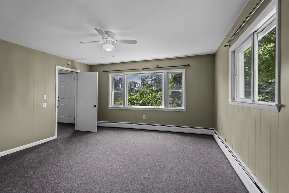 Photo of 385 Burnham Intervale