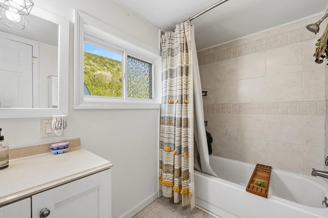 Photo of 10 River
