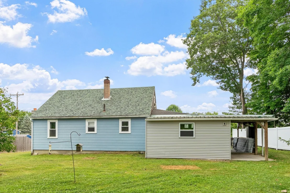 Photo of 32 Rollins