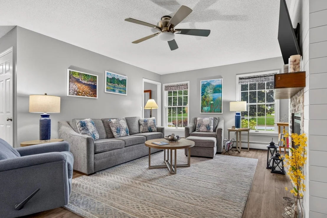 Photo of 12 Moon Brook